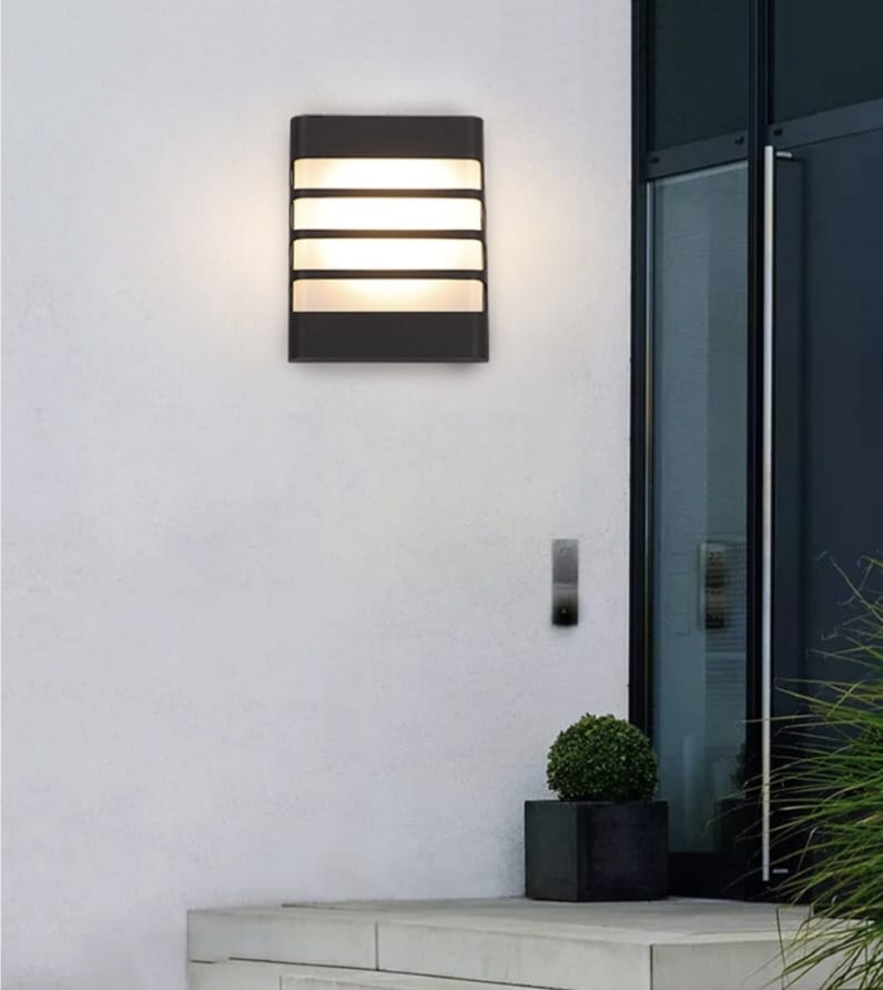 Modern Outdoor Waterproof IP65 Wall Lamp